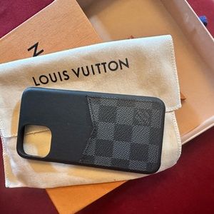 Louis Vuitton Iphone 11 pro phone case**Authentic